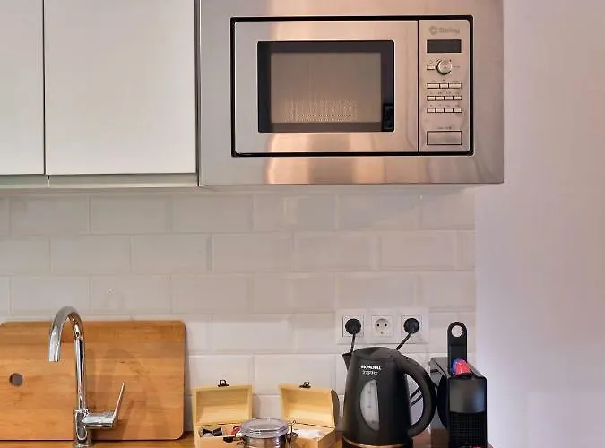 Lux By Namaste Elite *